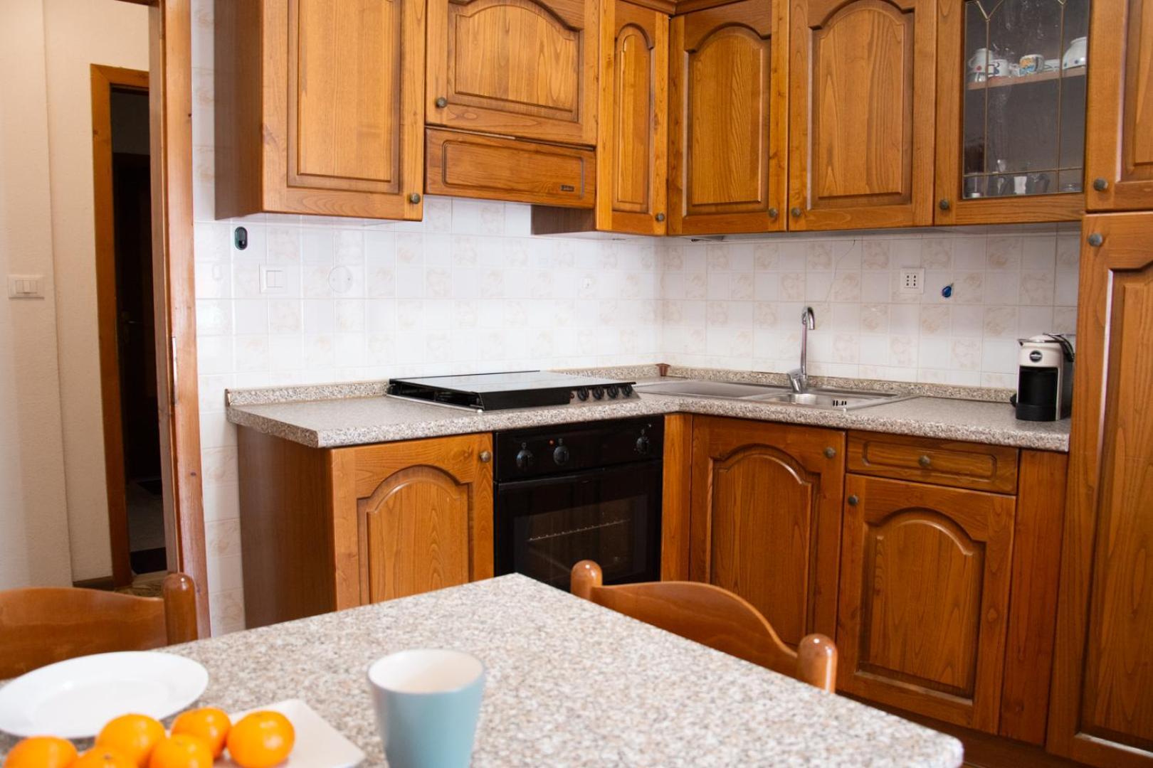 Garibaldi Apartment *